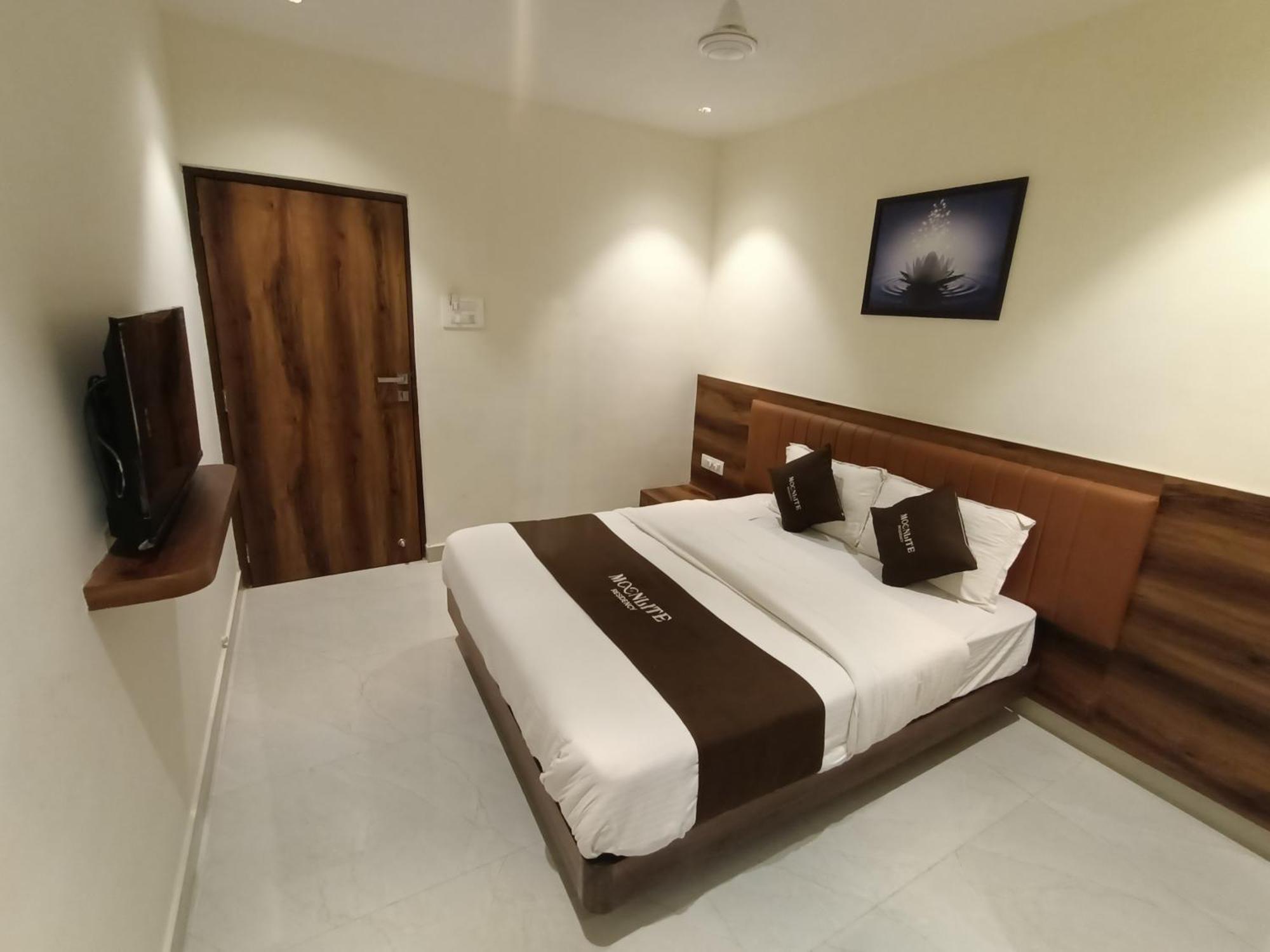 Hotel Moon Lite Residency - Marve Road Malad West มุมไบ ภายนอก รูปภาพ