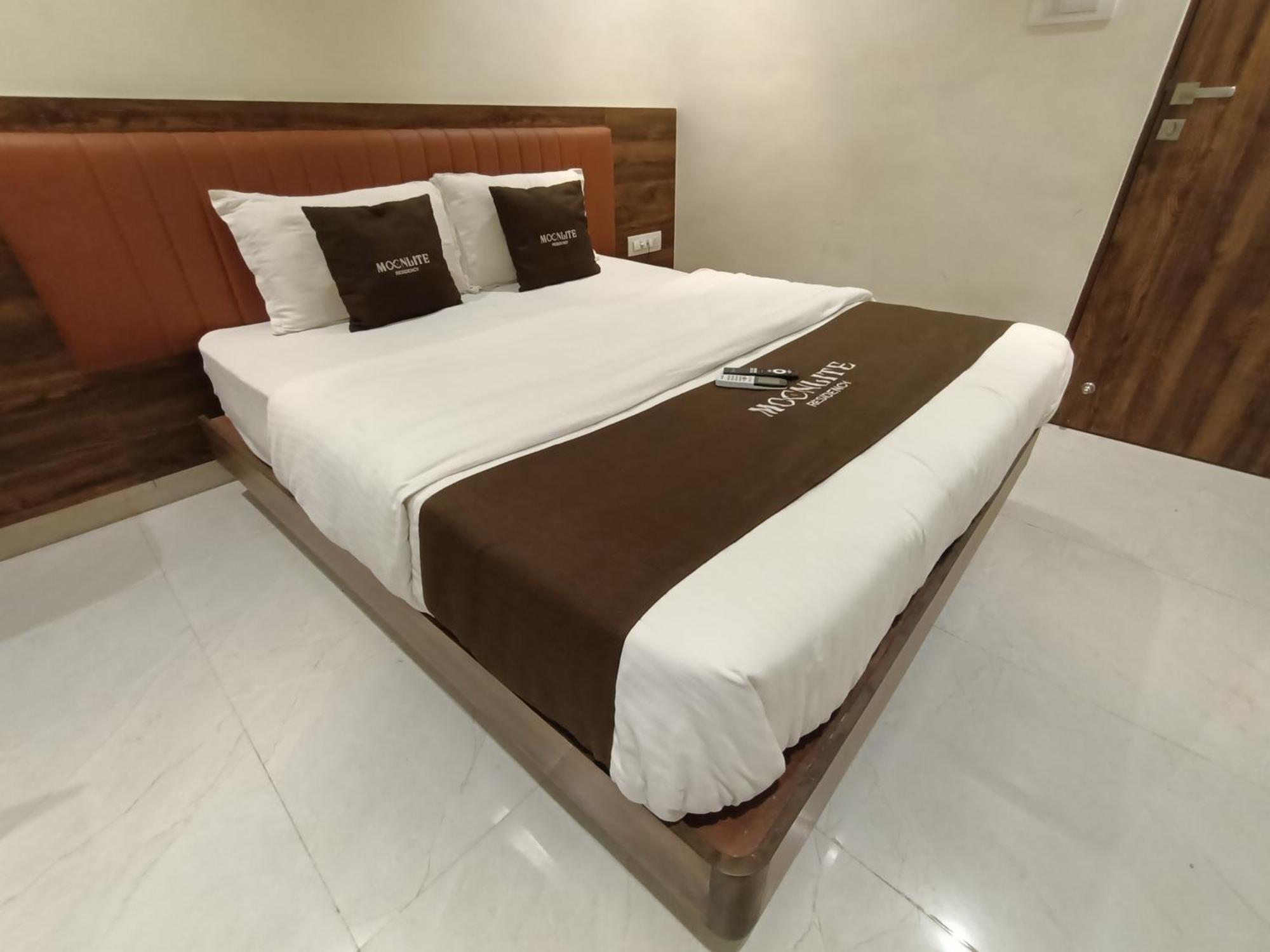 Hotel Moon Lite Residency - Marve Road Malad West มุมไบ ภายนอก รูปภาพ