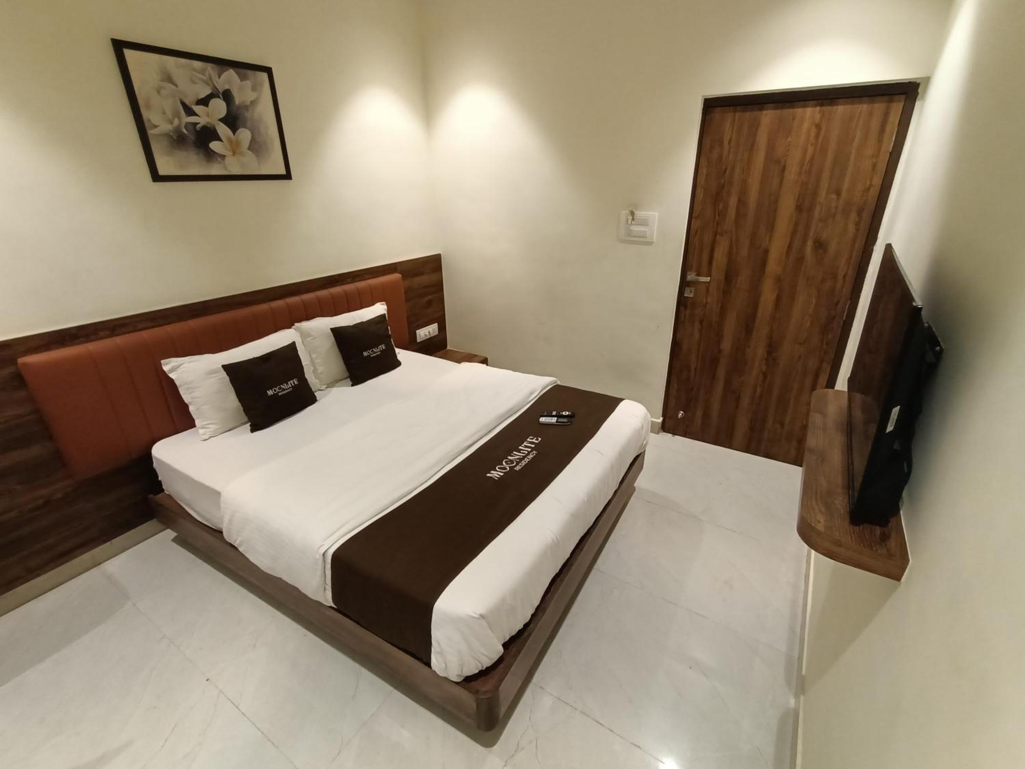 Hotel Moon Lite Residency - Marve Road Malad West มุมไบ ภายนอก รูปภาพ